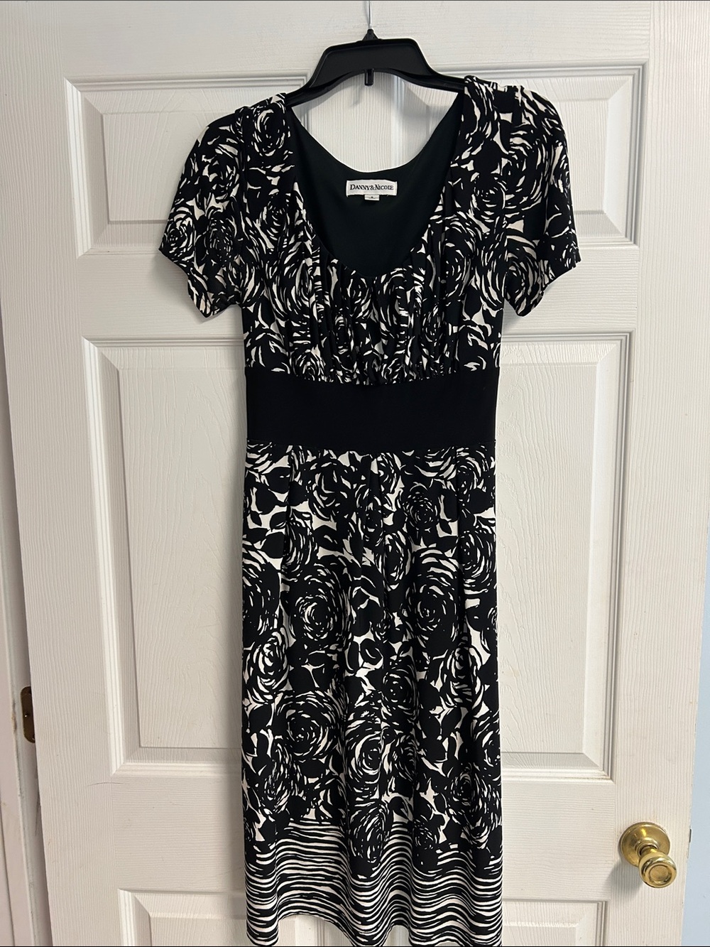 Danny & Nicole Black and White Floral-Print Midi Dress